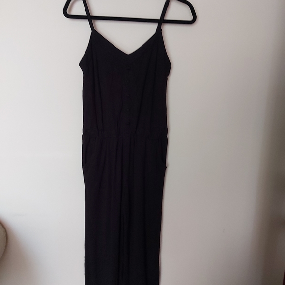 Guess Jumpsuit **PERFECT FOR SUMMER** - Picture 3 of 4
